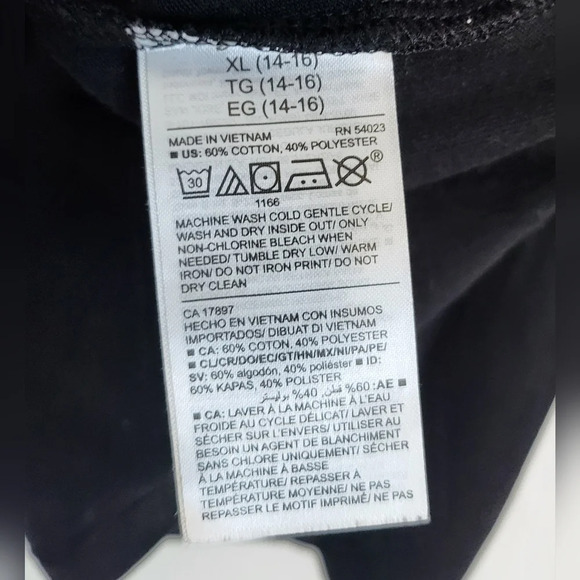 Old Navy Boys Dunking Santa‎ Christmas Black Long Sleeve T-shirt Size XL (14-16) - Picture 4 of 4